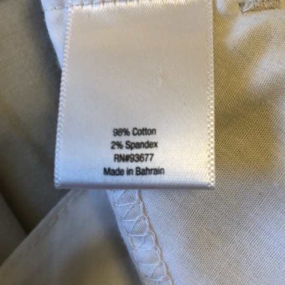 ST. JOHN’S BAY SIZE 8P KHAKI SHORTS STRETCHY COTTON/SPANDEX 8 1/2” INSEAM - #148 - Picture 4 of 7